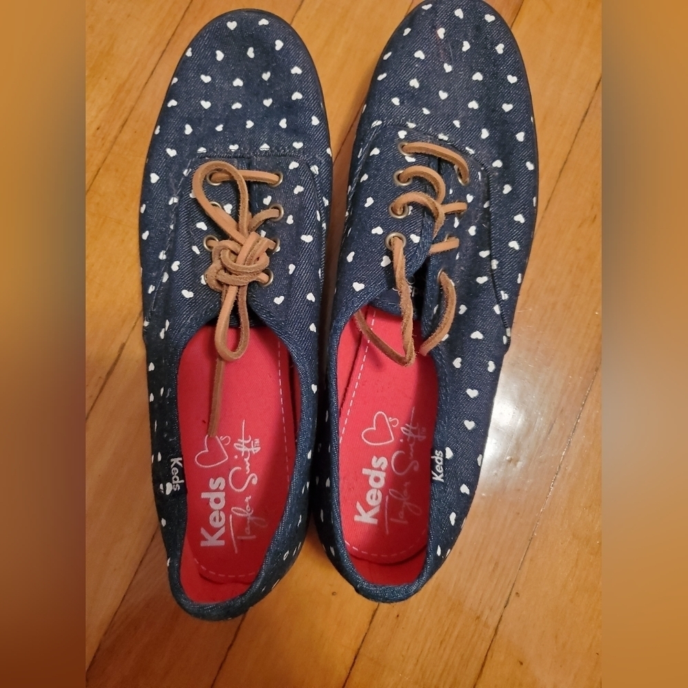 Keds x Taylor Swift shoes women size 11 US, denim with white hearts.